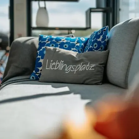 보트호텔 Hausboot Red Pearl 자흐데니크