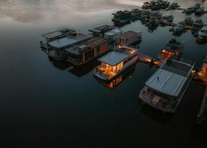 Hausboot Red Pearl *