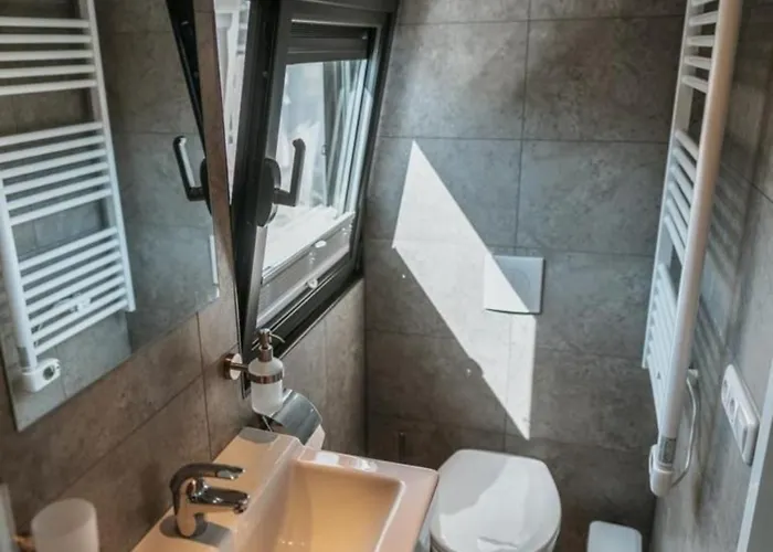 Hausboot Red Pearl بوتيل